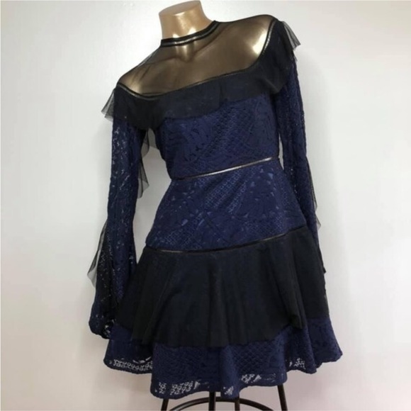 Lucia’s Sarto ♍️ dress navy blue lace black ruffle medium - Picture 2 of 16